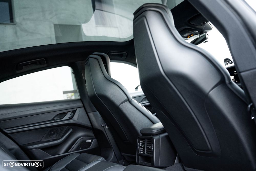 Porsche Taycan 4S - 51