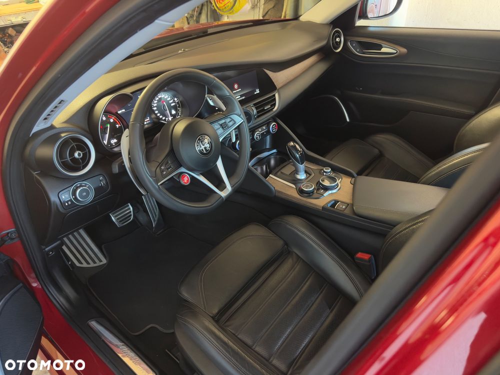 Alfa Romeo Giulia - 12