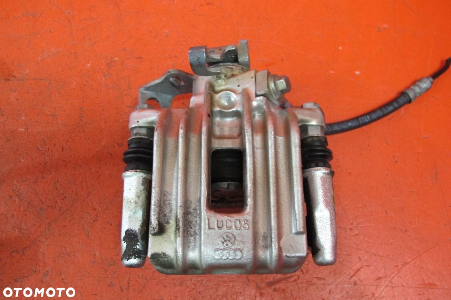 AUDI A1 8X 1 I SEAT SKODA VW ZACISK HAMULCOWY JARZMO PRAWY TYŁ TYLNY - 1