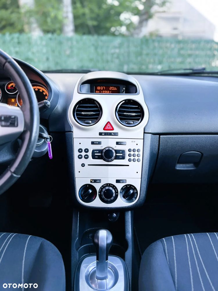 Opel Corsa - 16