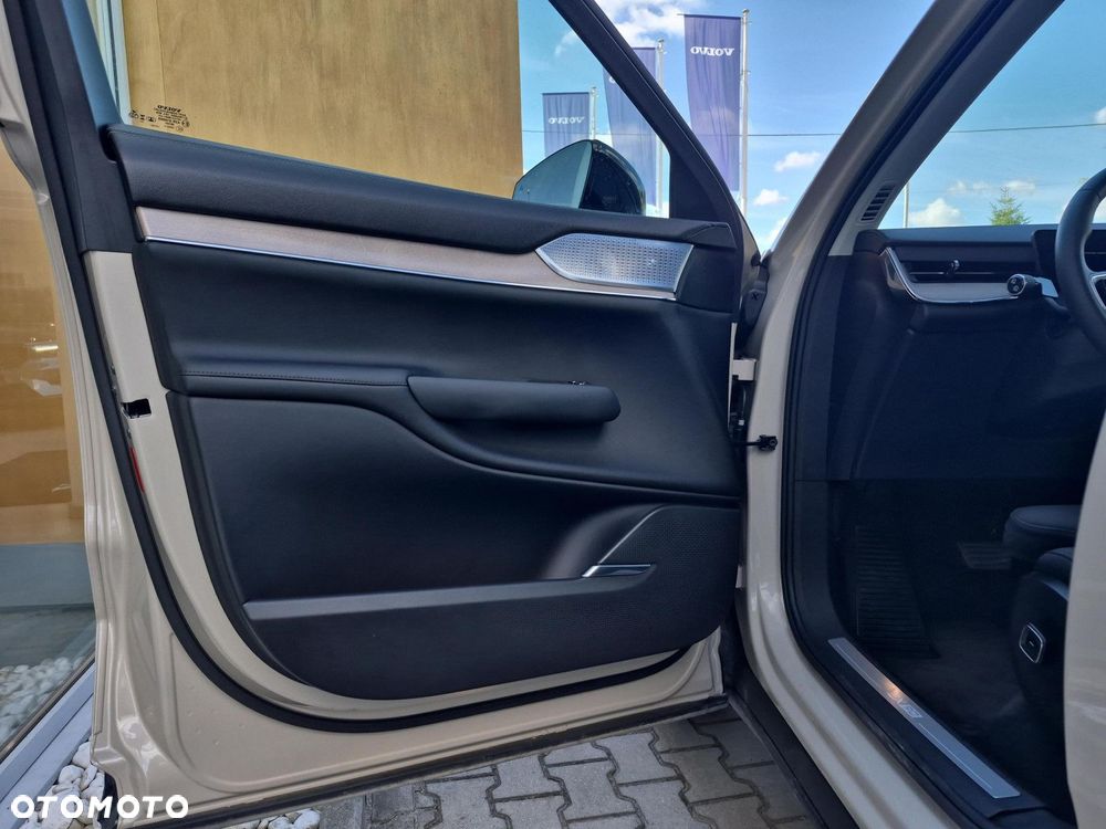 Volvo EX90 - 14