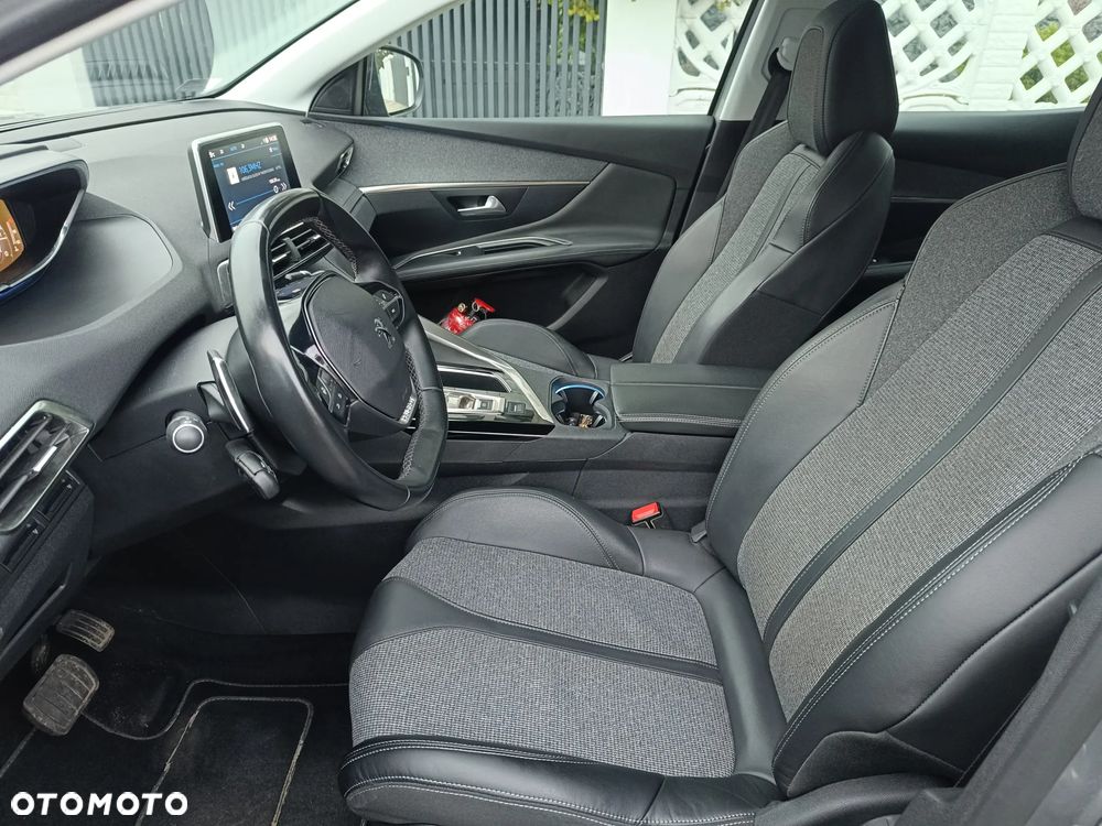 Peugeot 3008 1.5 BlueHDi Allure S&S EAT8 - 18