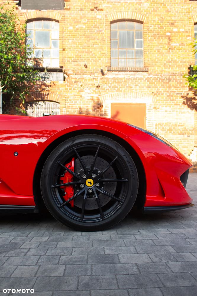 Ferrari 812 Superfast - 27
