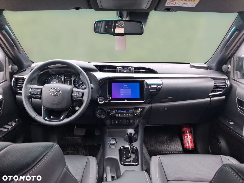 Toyota Hilux 2.8 D-4D Double Cab Invincible 4x4 - 11