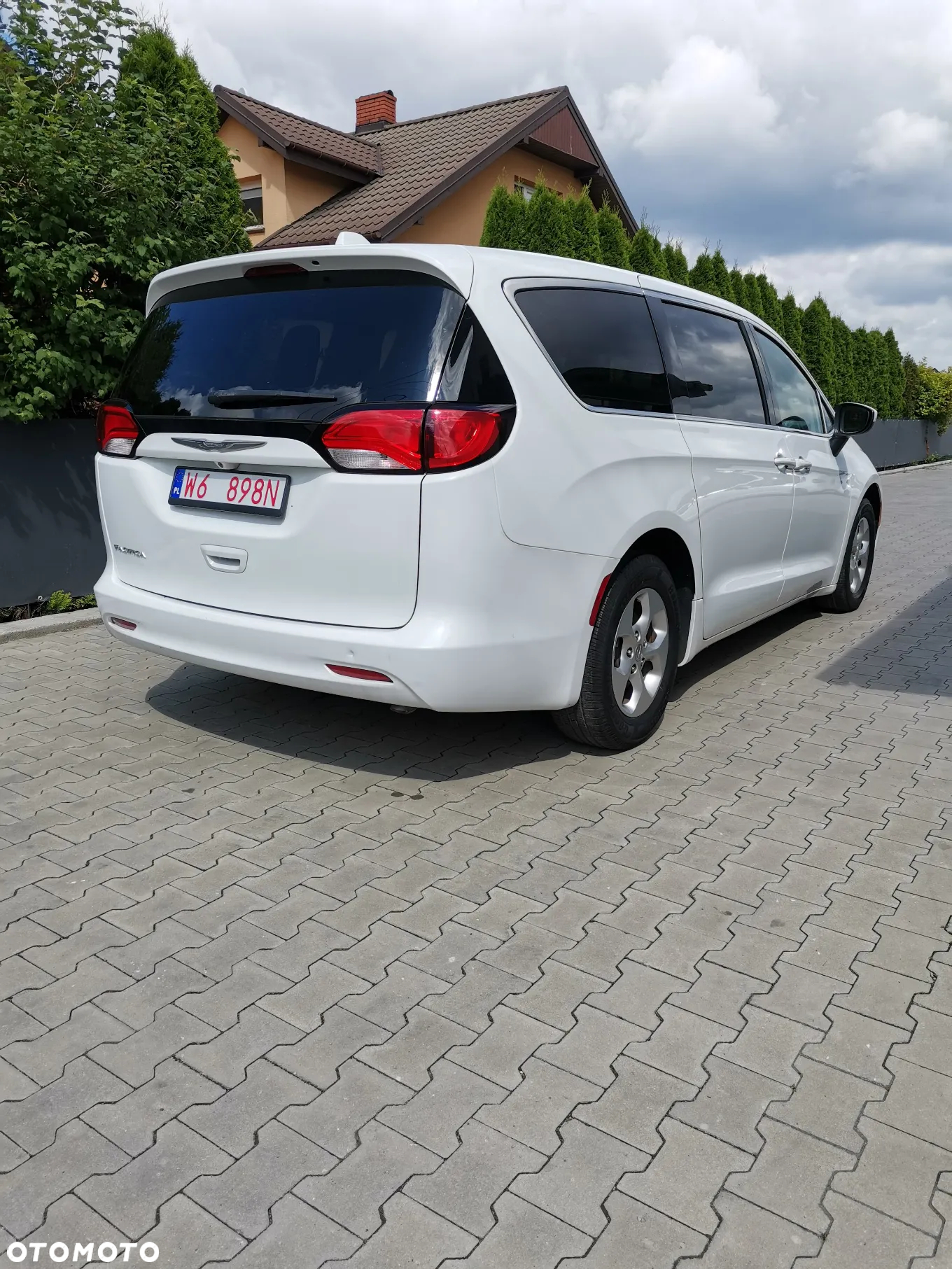 Chrysler Pacifica - 3