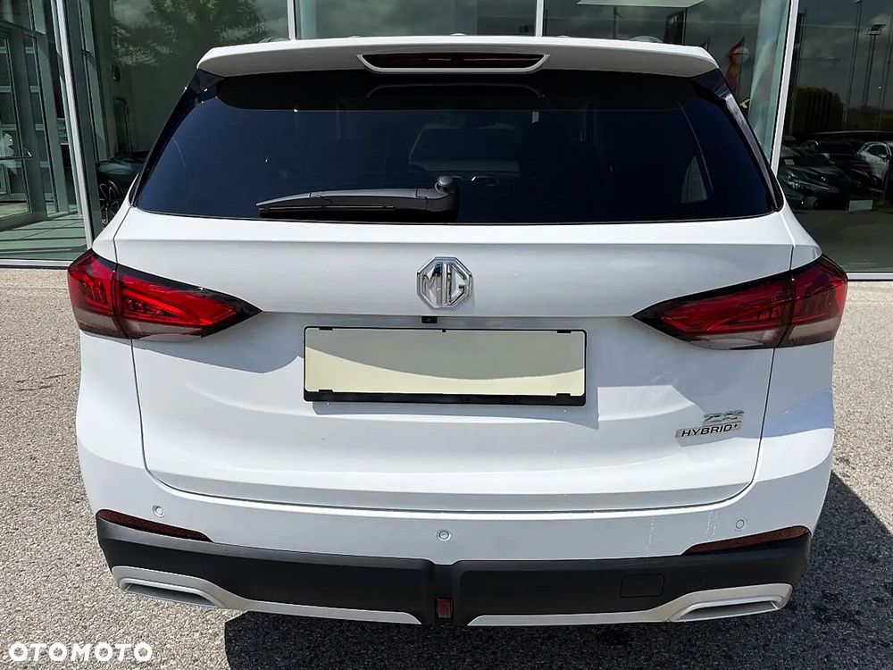 MG ZS Hybrid+ - 5