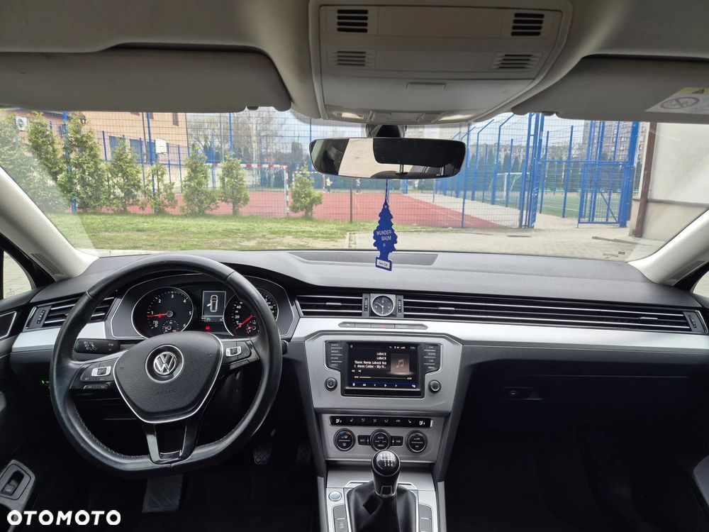 Volkswagen Passat Variant Diesel Trendline - 18