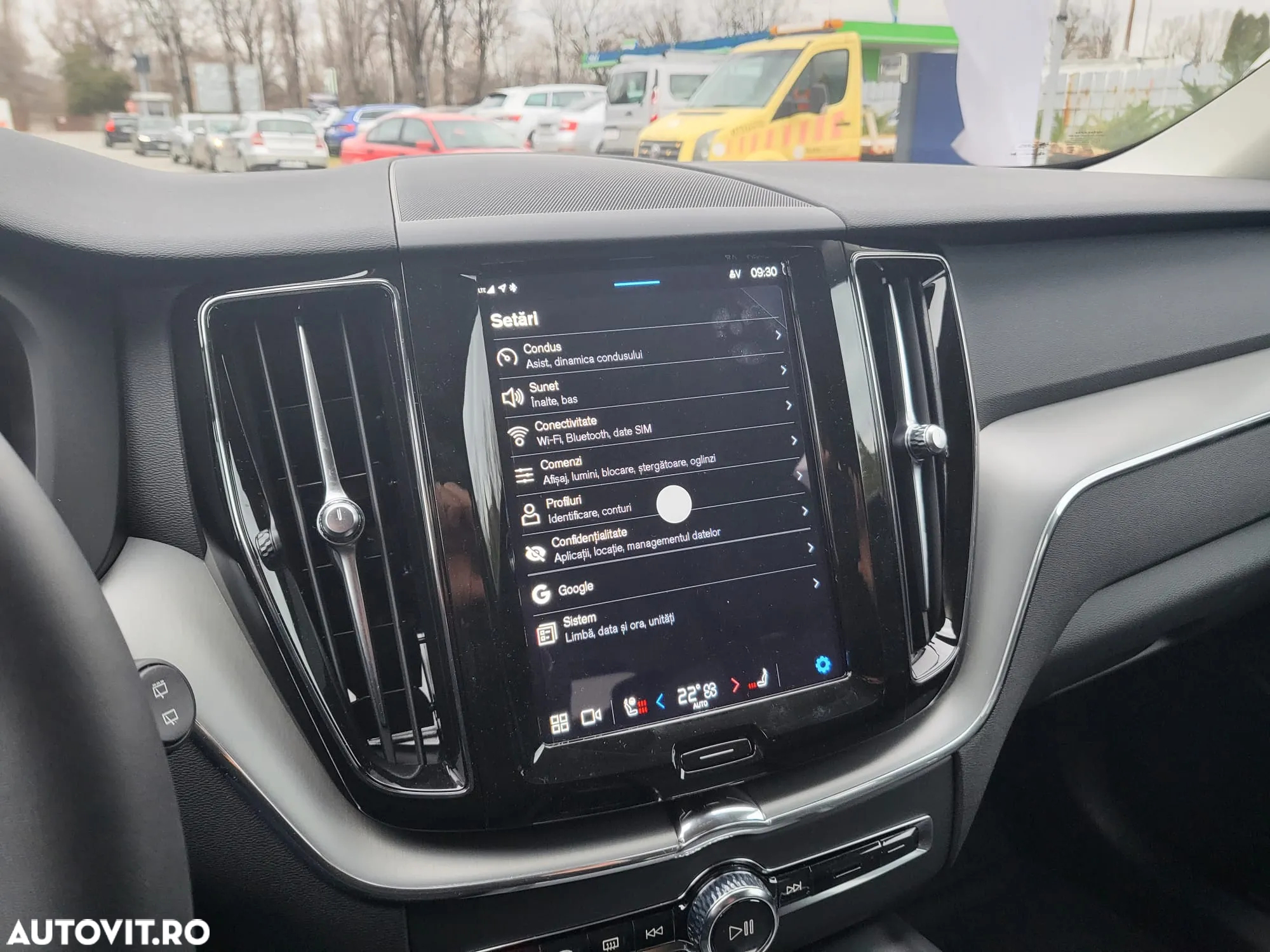 Volvo XC 60 B4 MHEV AT FWD Core - 25