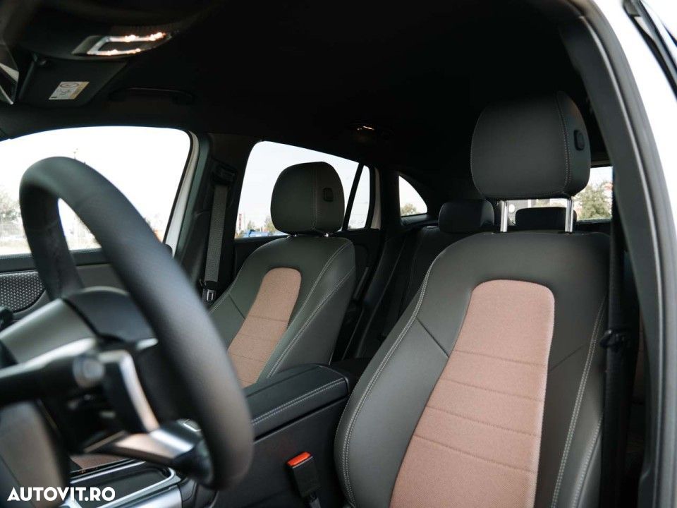 Mercedes-Benz EQA 300 4MATIC - 17