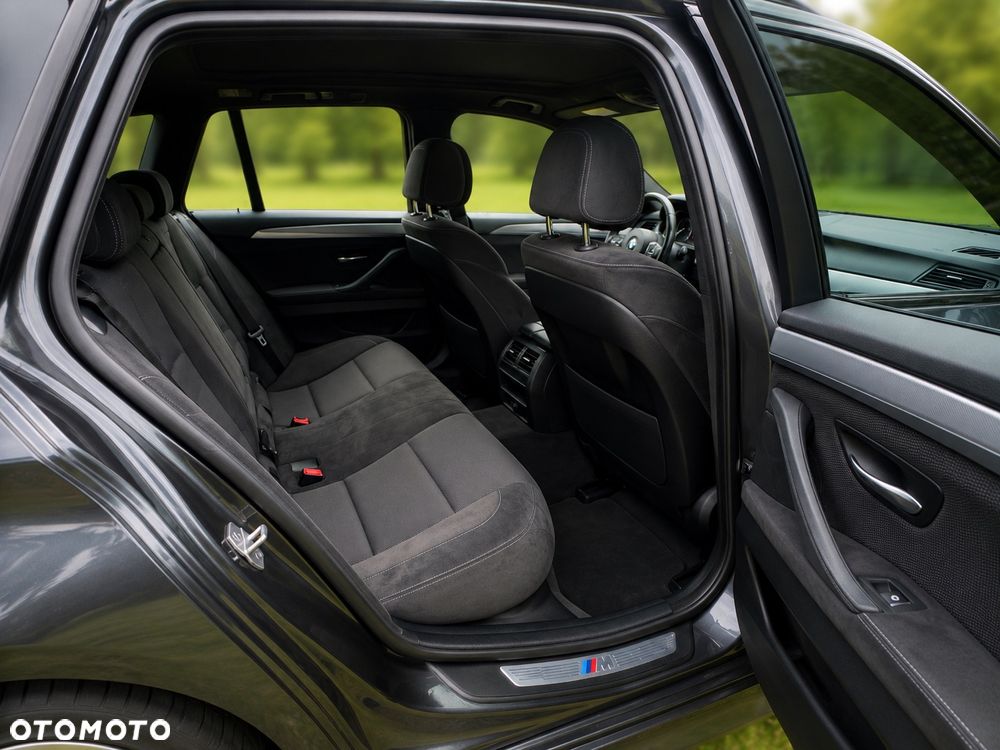 BMW Seria 5 530d xDrive - 7