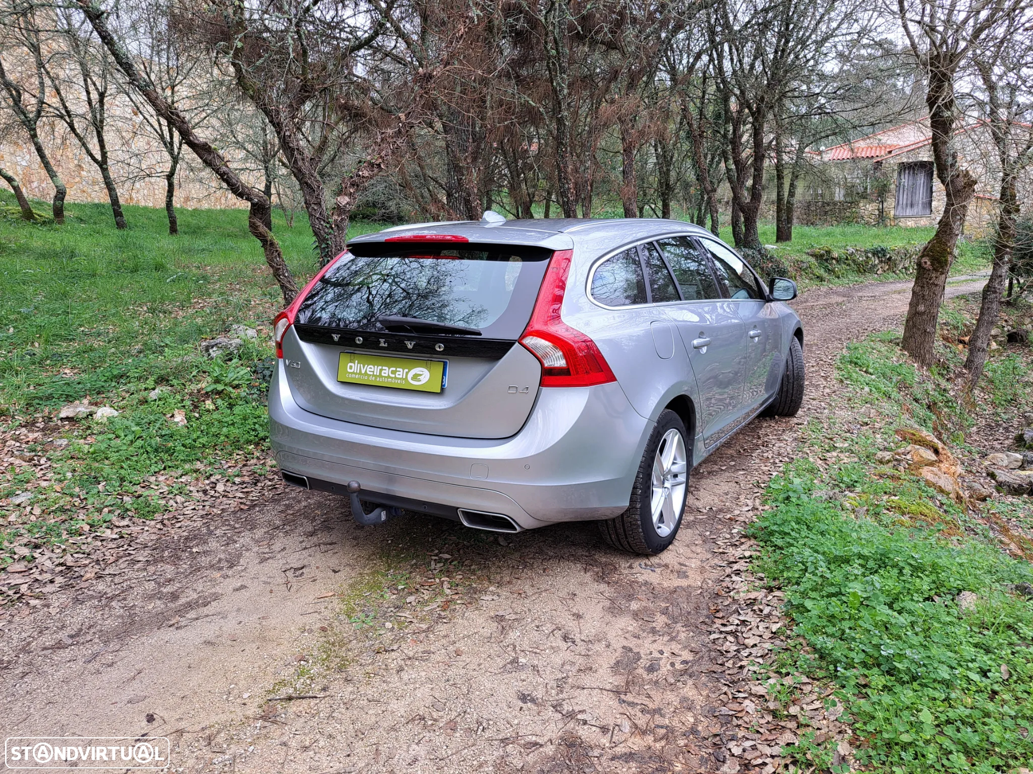 Volvo V60 D4 Geartronic Summum - 34