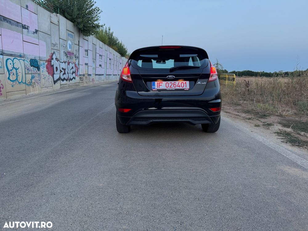 Ford Fiesta - 25