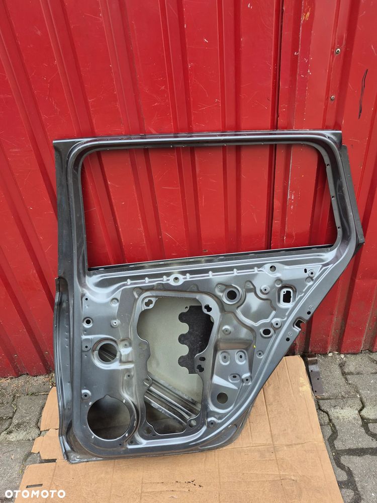Skoda Octavia IV drzwi prawe 5E7833312 - 6