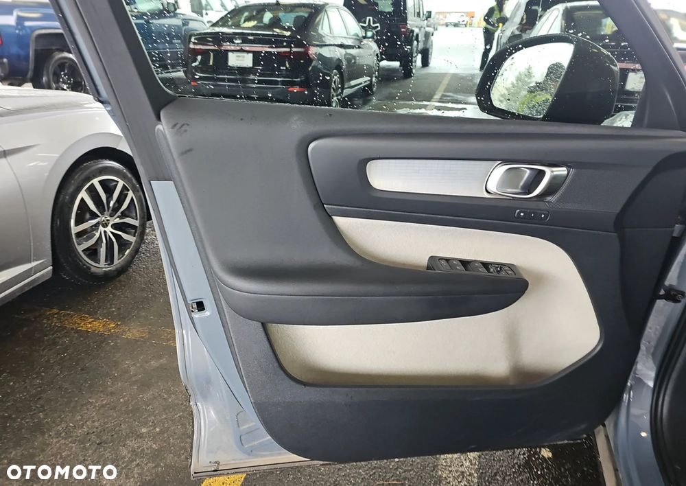 Volvo XC 40 T4 Momentum - 10