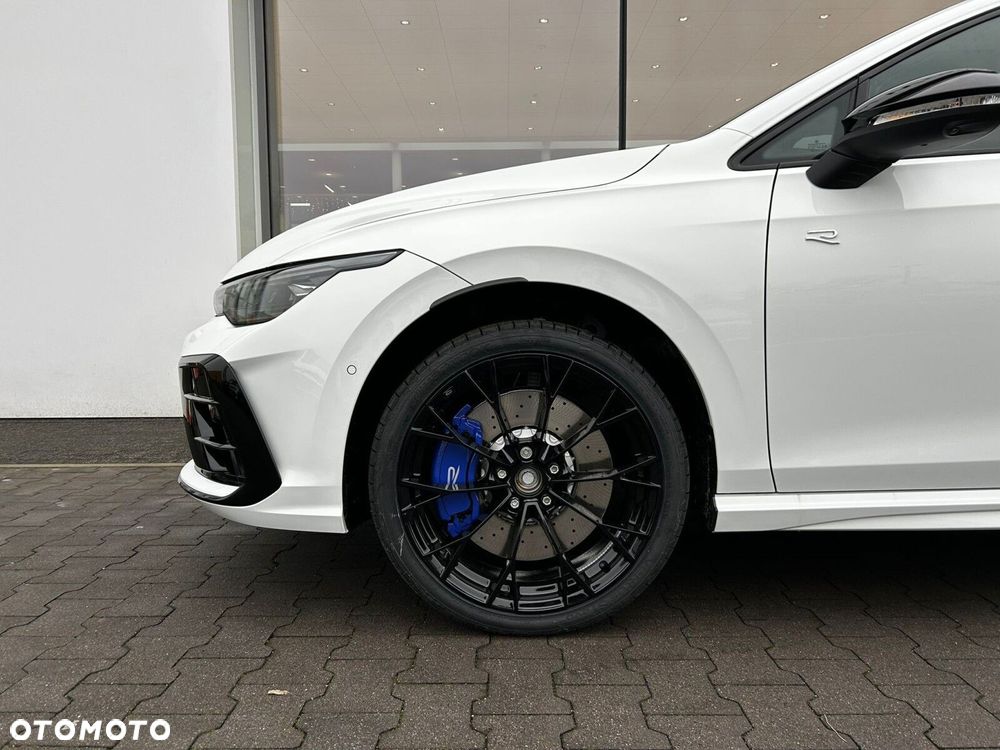 Volkswagen Golf - 28