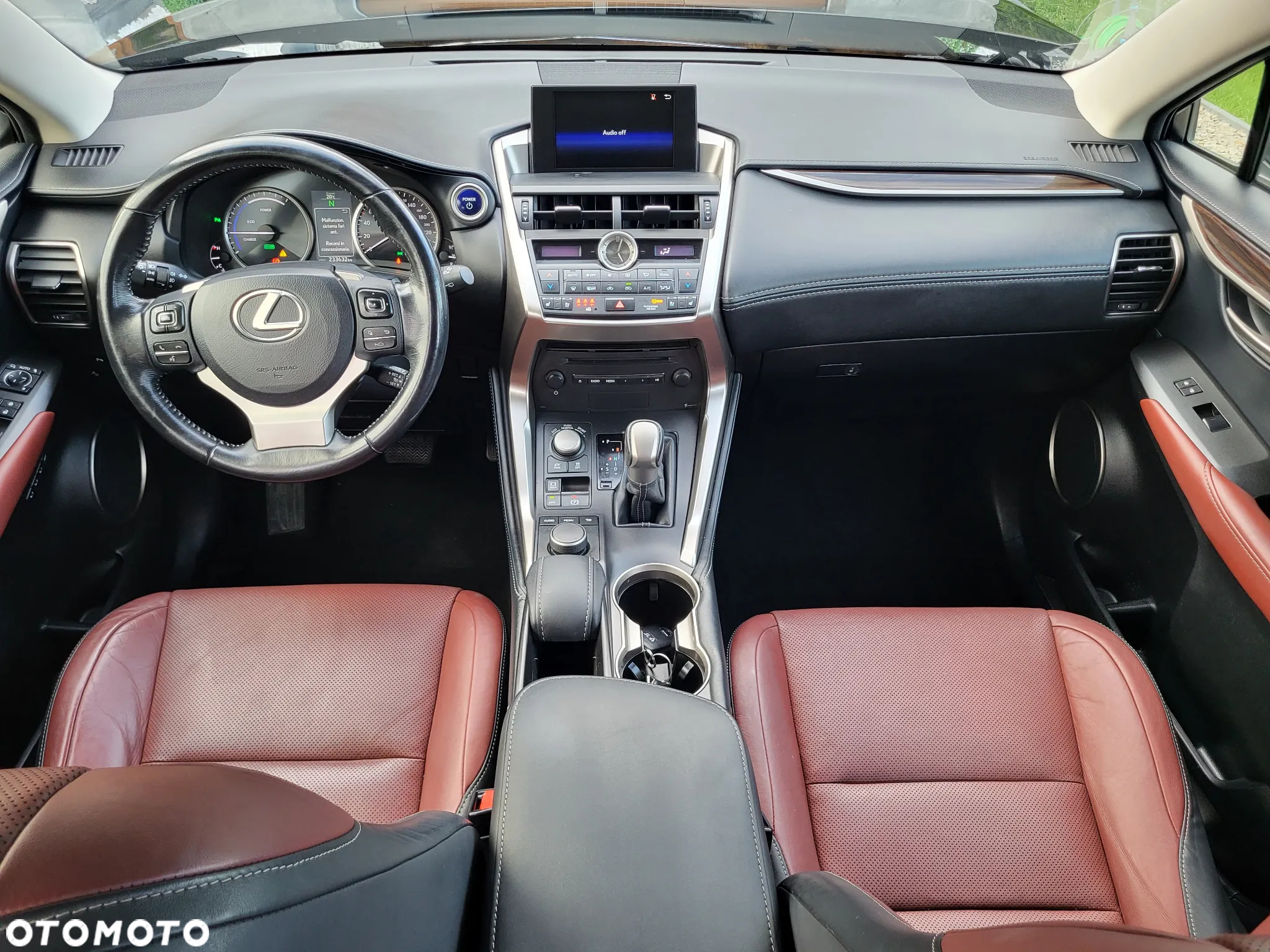 Lexus NX 300h Business Edition - 17
