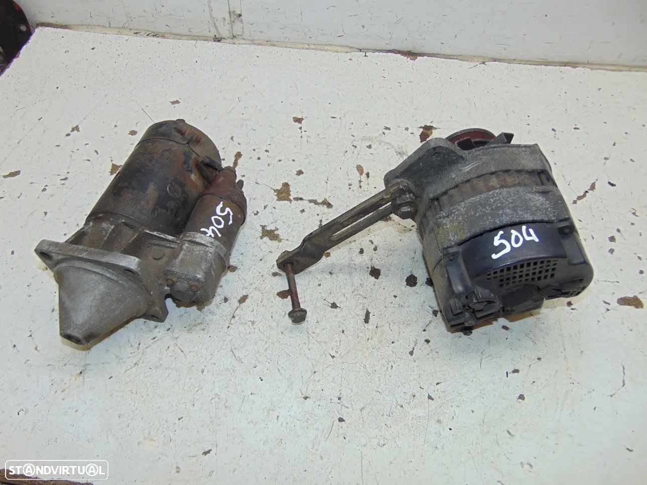 Peugeot 504 motor arranque/Alternador - 1
