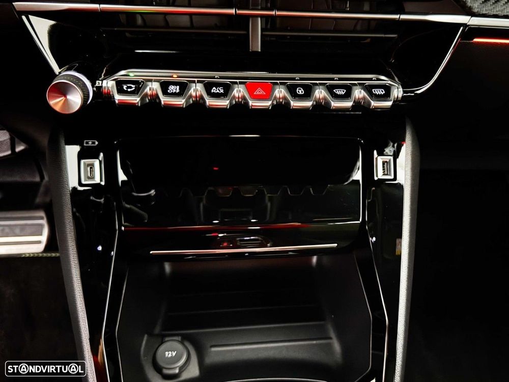 Peugeot 2008 1.2 PureTech GT Pack EAT8 - 14