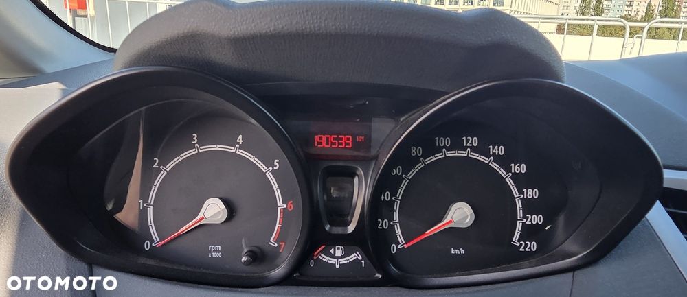 Ford Fiesta 1.25 Ambiente EU5 - 7