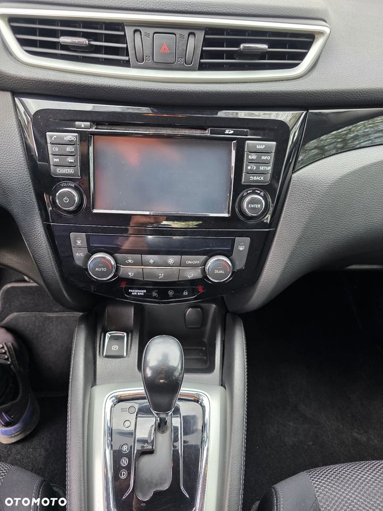 Nissan Qashqai 1.6 DCi Xtronic N-Connecta - 12