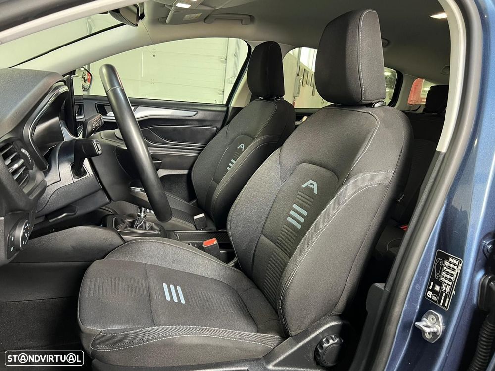 Ford Focus SW 1.0 EcoBoost MHEV Active X - 6