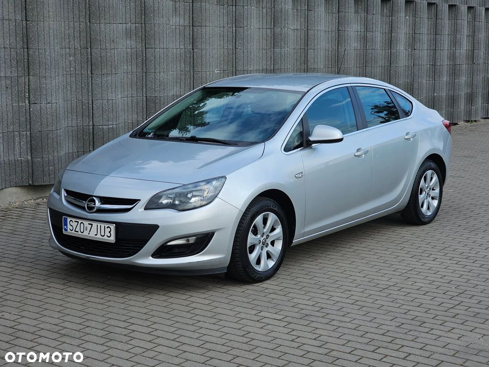 Opel Astra - 1
