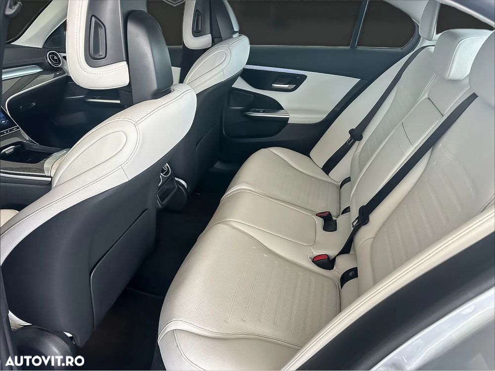 Mercedes-Benz C 300 d 9G-TRONIC AMG Line - 13