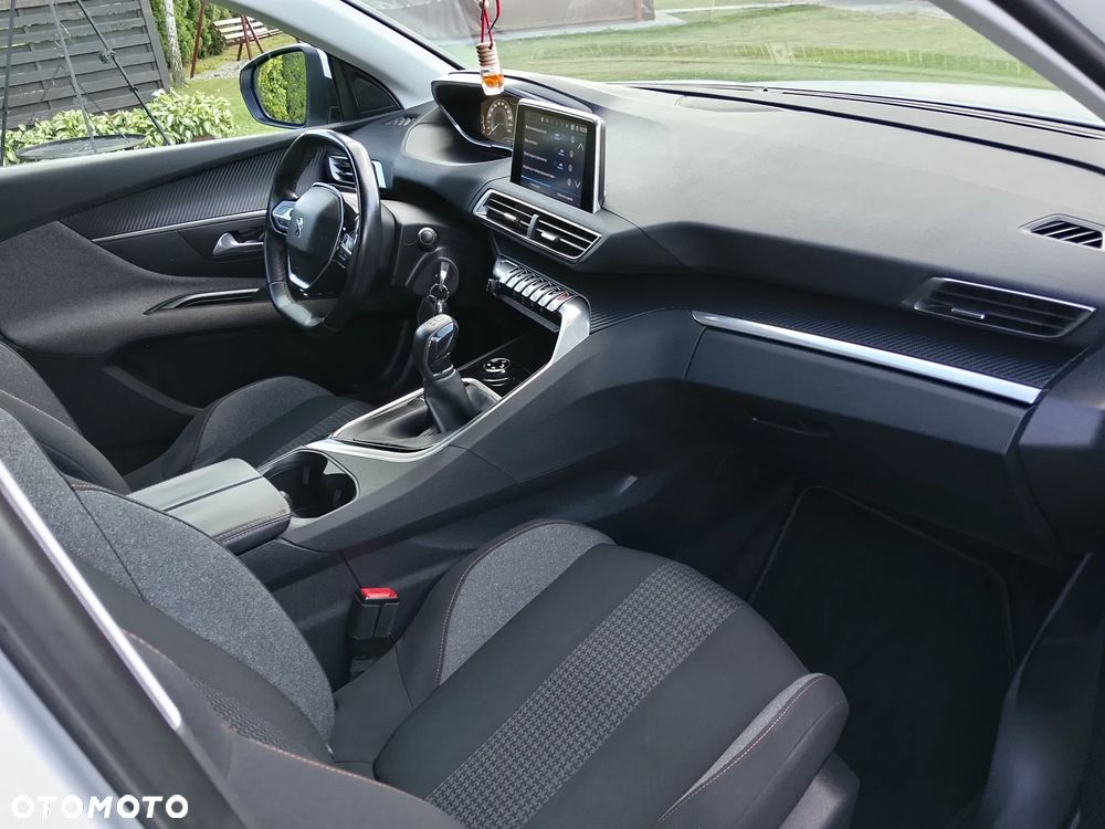 Peugeot 3008 - 28