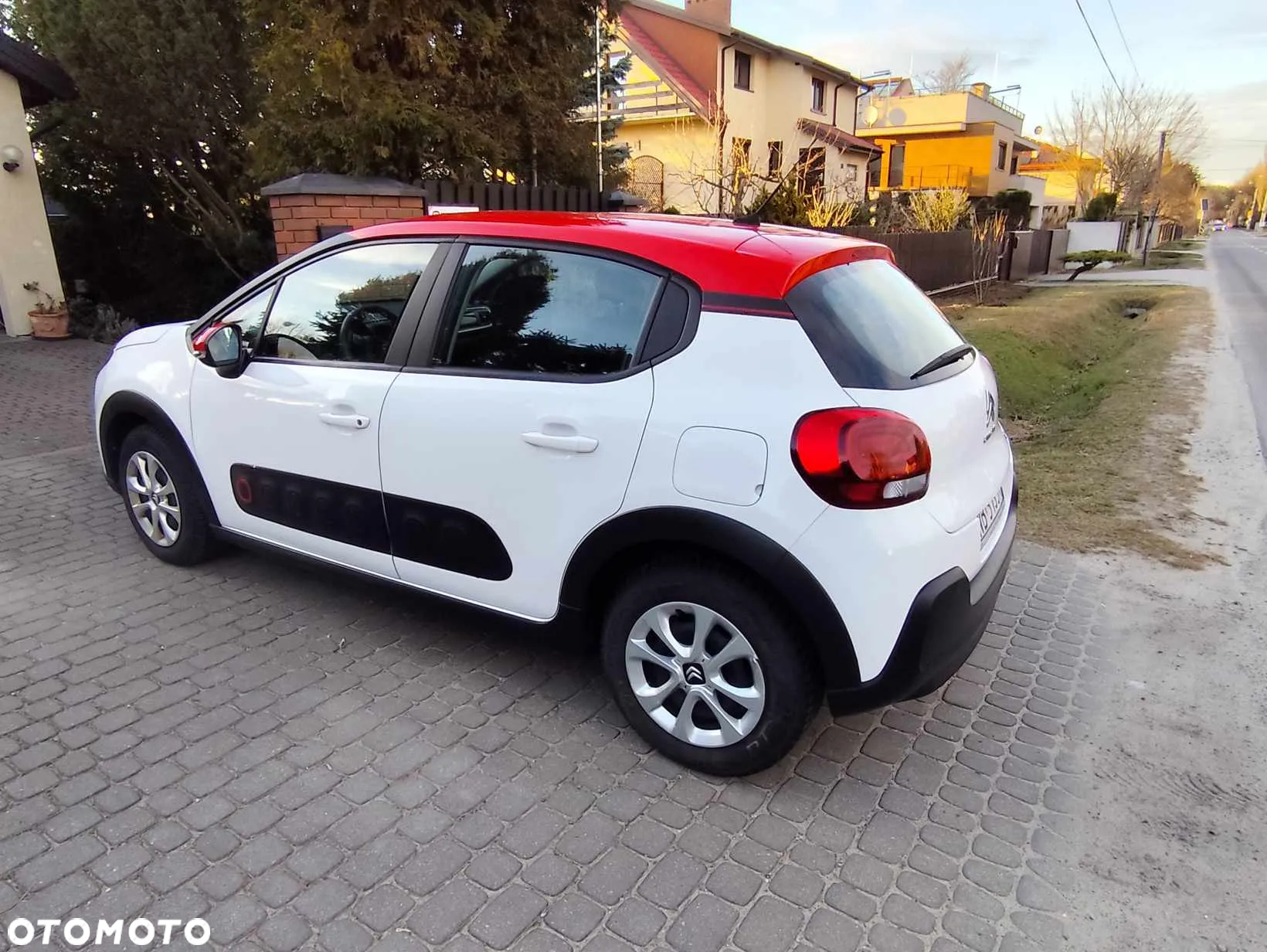Citroën C3 1.2 PureTech Exclusive - 4