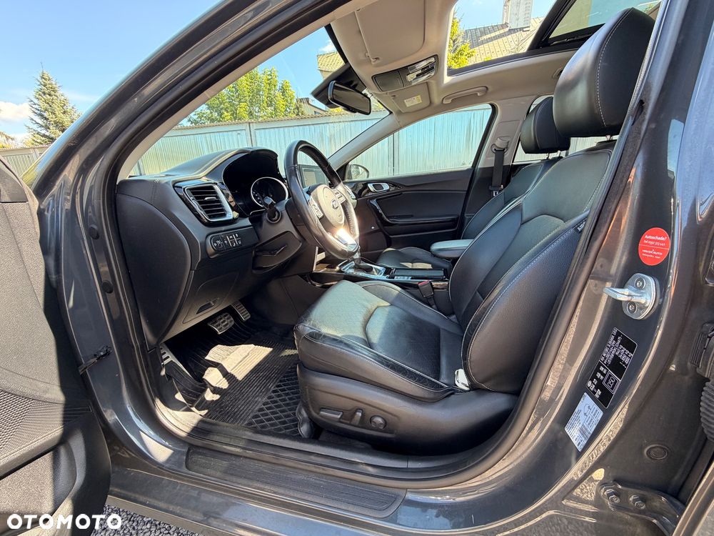 Kia Ceed - 15