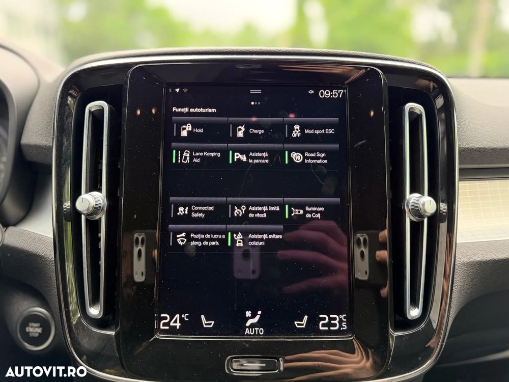 Volvo XC 40 T5 Twin Engine DKG Momentum Pro - 21