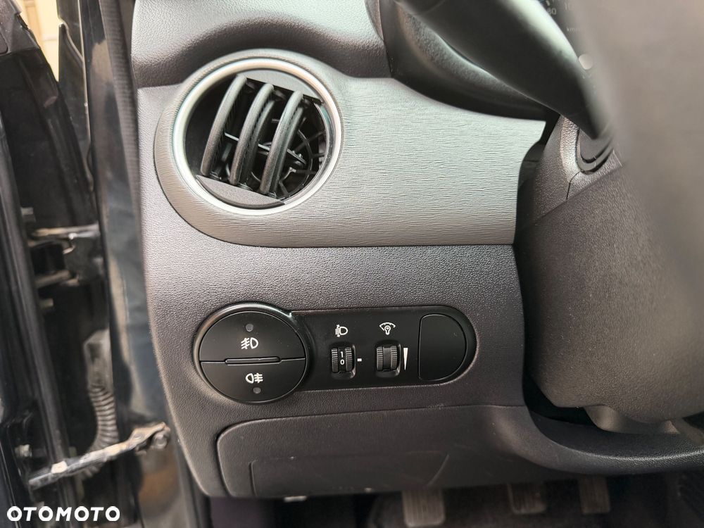 Hyundai i10 1.1 Style - 12