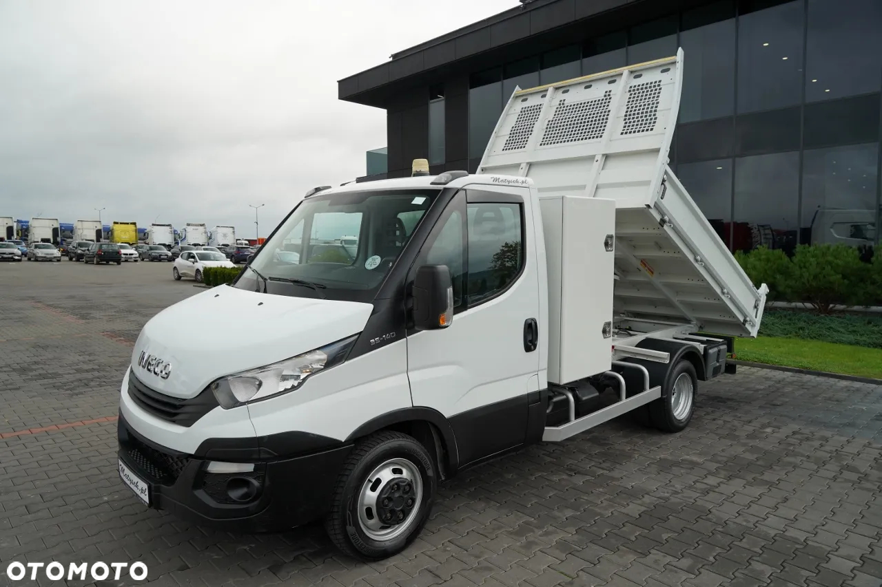 Iveco DAILY 35-140 / WYWROTKA TYLNOZSYPOWA / BLIŹNIAK / SKRZYNIA NARZĘDZIOWA / HAK / MANUAL / 3 OSOBOWY / SPROWADZONY / PO KONTRAKCIE SERWISOWYM - 3