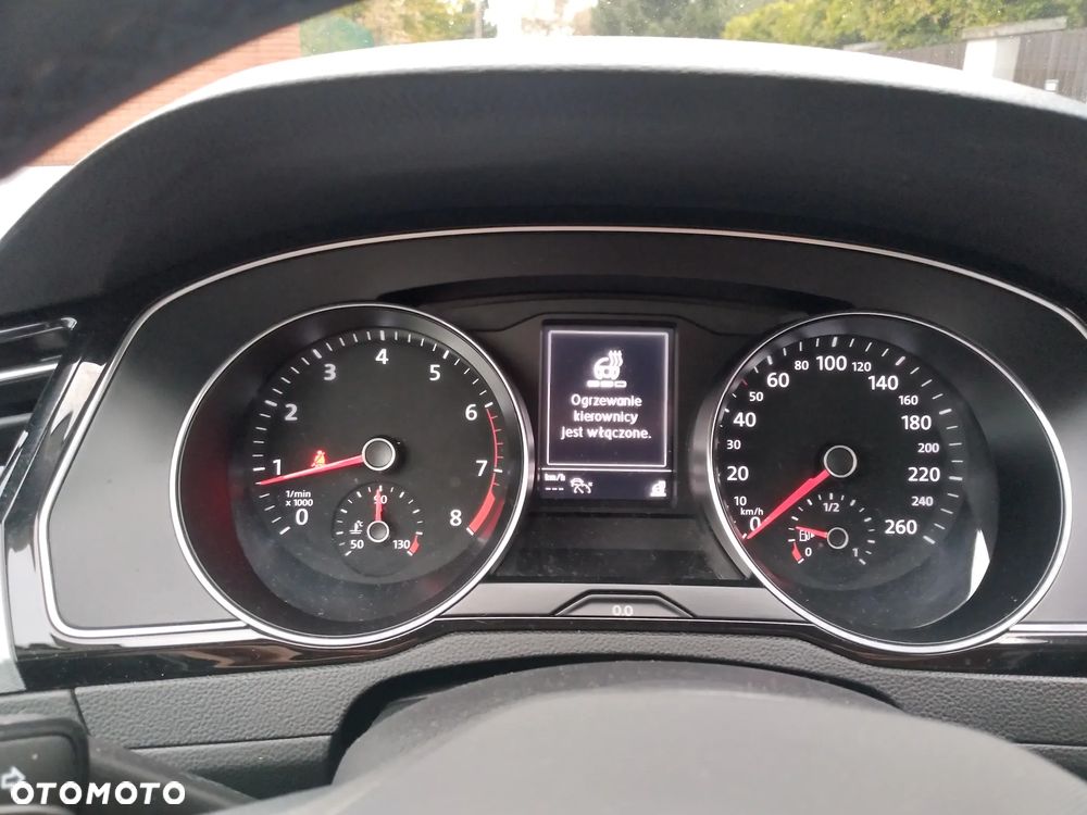 Volkswagen Passat 2.0 TSI Business DSG - 17
