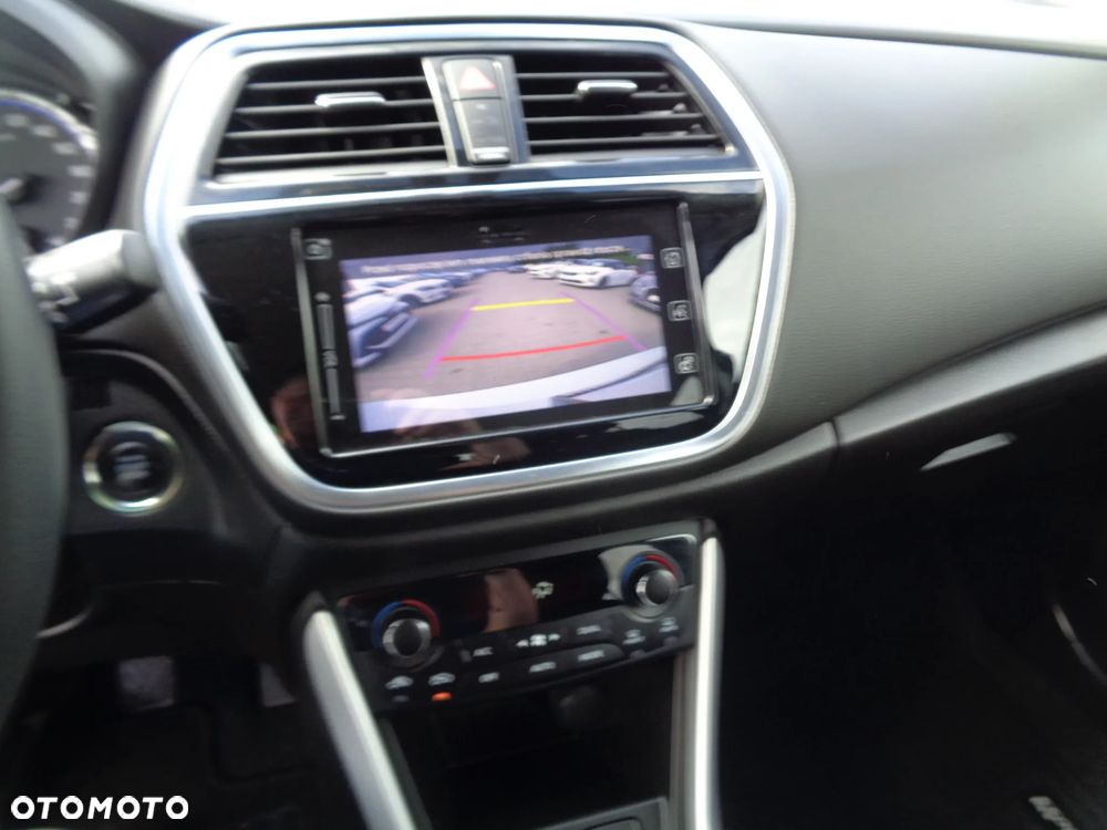 Suzuki S-Cross 1.4 BoosterJet Hybrid Comfort - 13