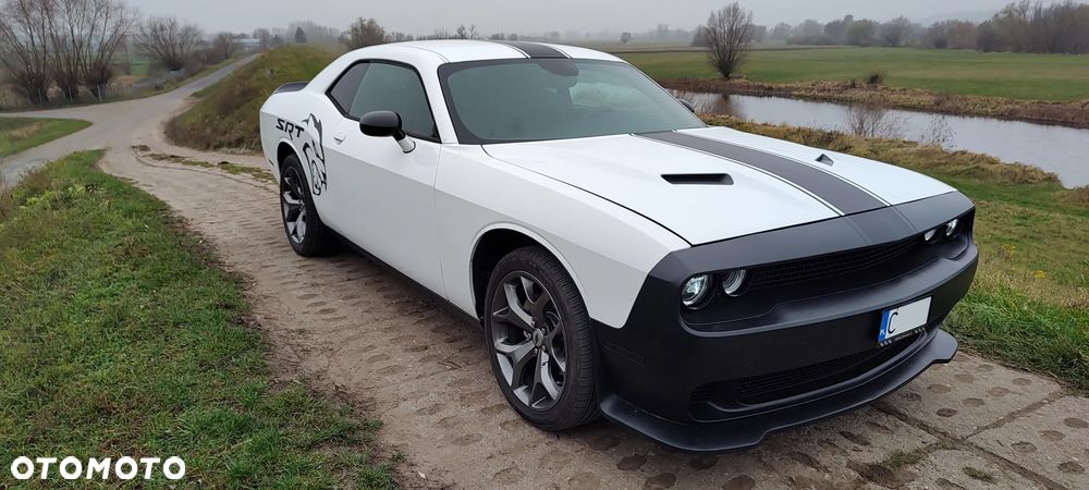 Dodge Challenger - 5
