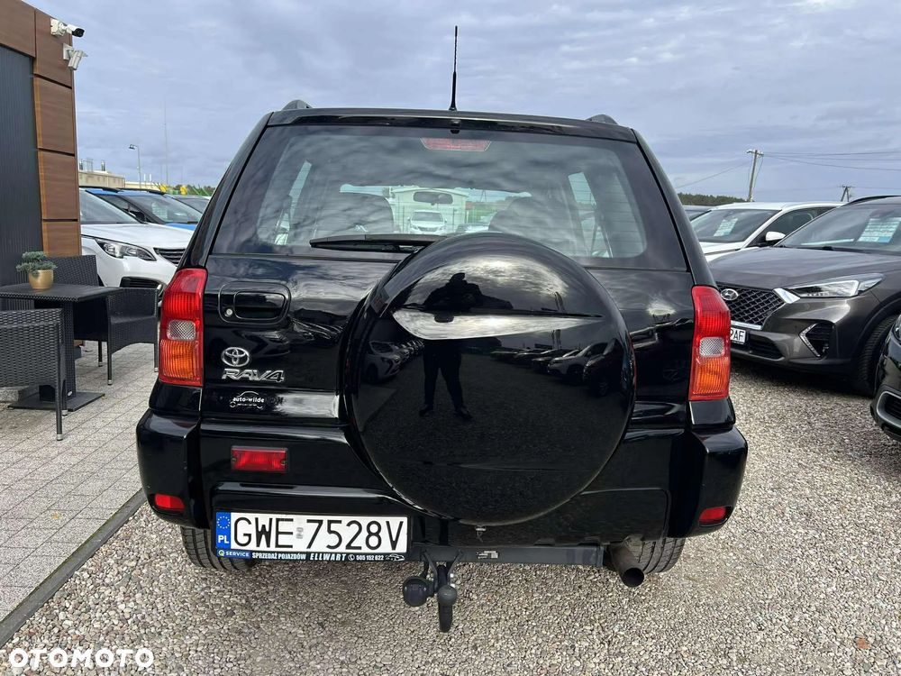 Toyota RAV4 1.8 VVT-i 4x2 - 7