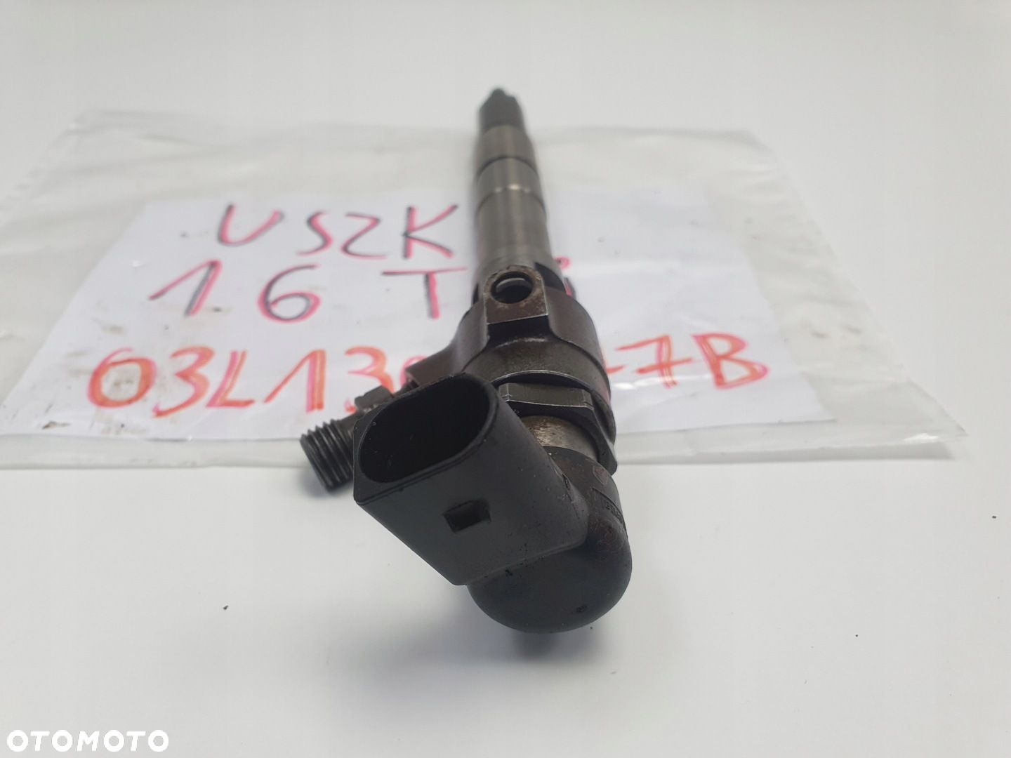 Seat Ibiza IV 1.6 TDI WTRYSKIWACZ 03L130277B - 4