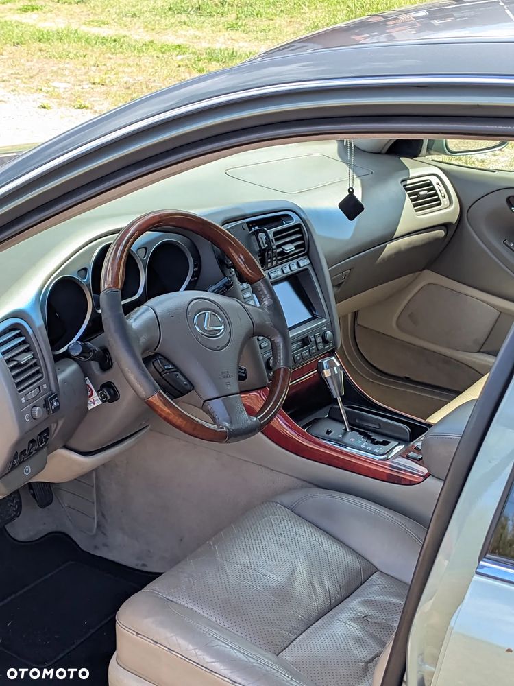 Lexus GS - 22