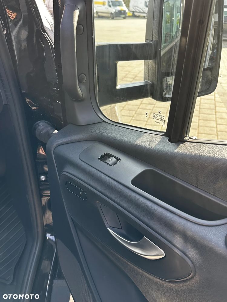 Mercedes-Benz Sprinter - 29