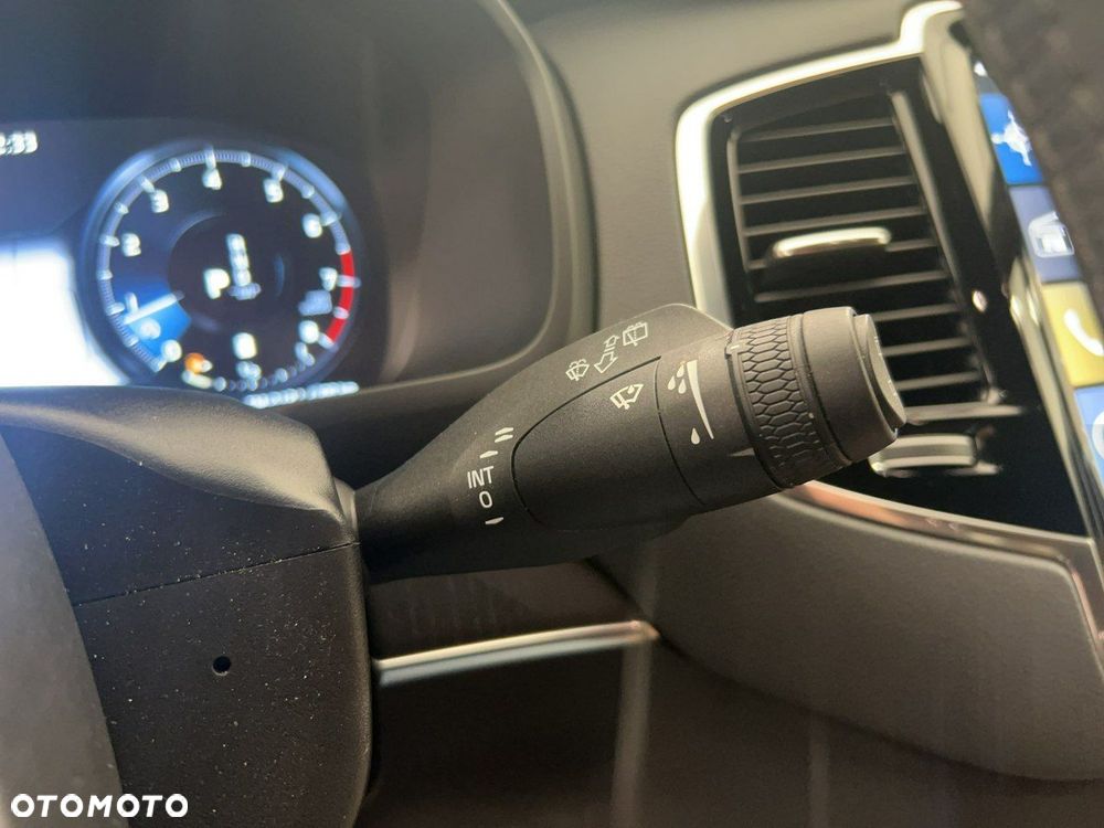 Volvo XC 90 - 26