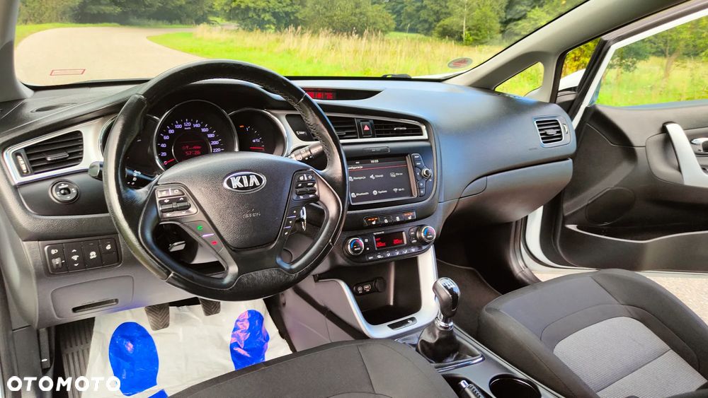 Kia Ceed 1.6 GDI Business Line - 34