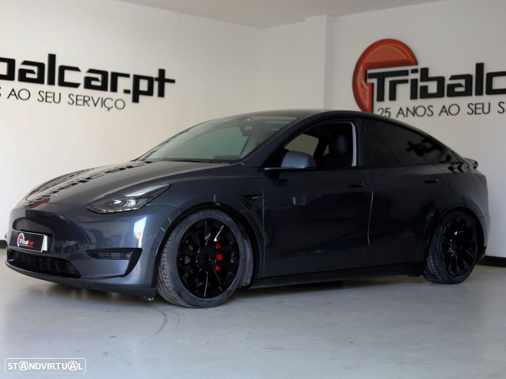 Tesla Model Y Long-Range RWD - 7