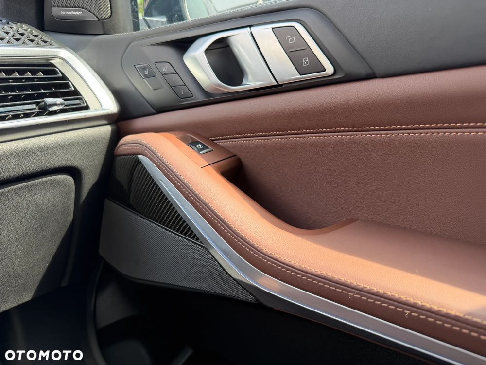 BMW X5 xDrive50e PHEV Individual Edition sport - 23