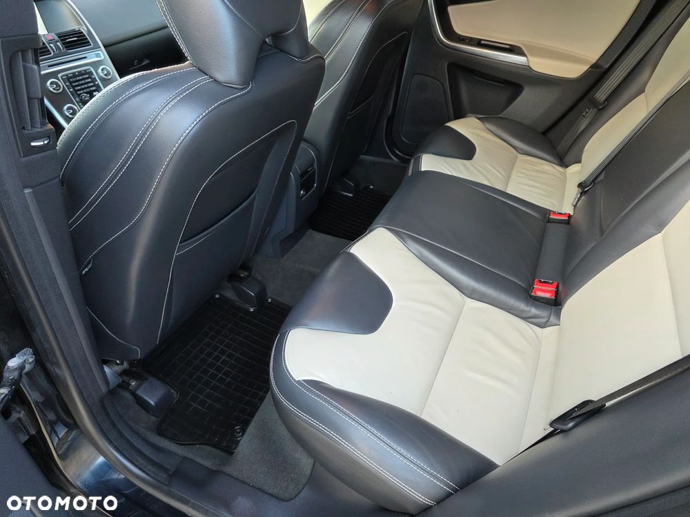 Volvo XC 60 D4 Summum - 22