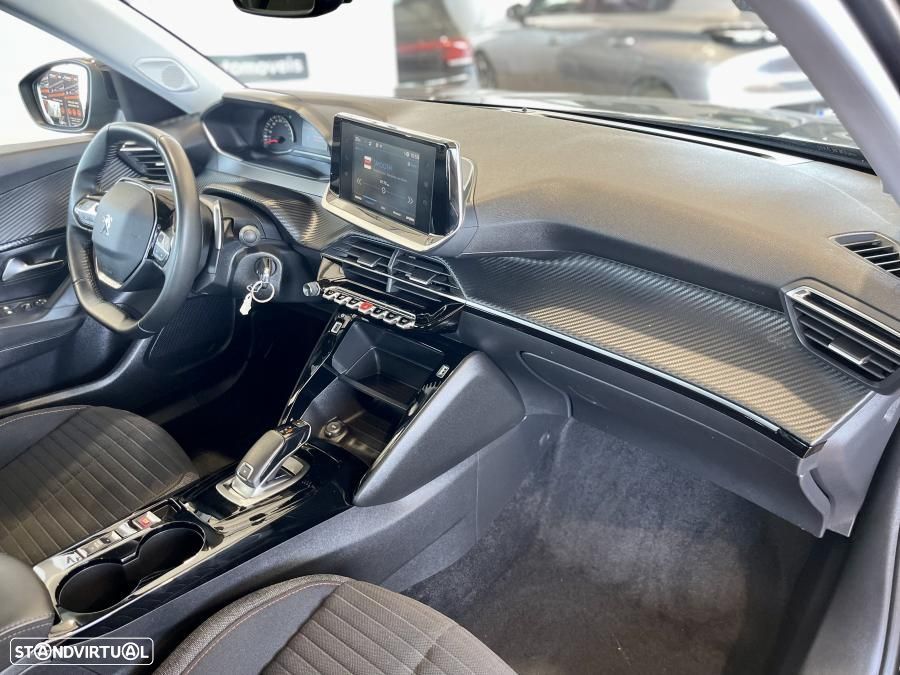 Peugeot 2008 1.2 PureTech Active Pack EAT8 - 21