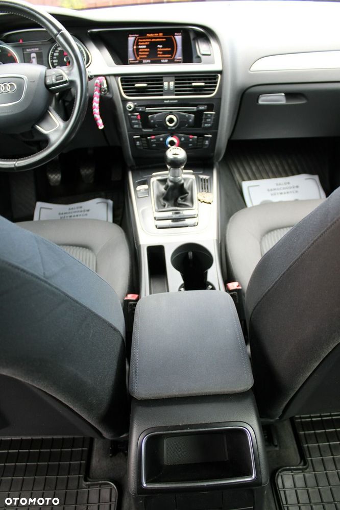 Audi A4 Avant 2.0 TDI DPF Ambiente - 23