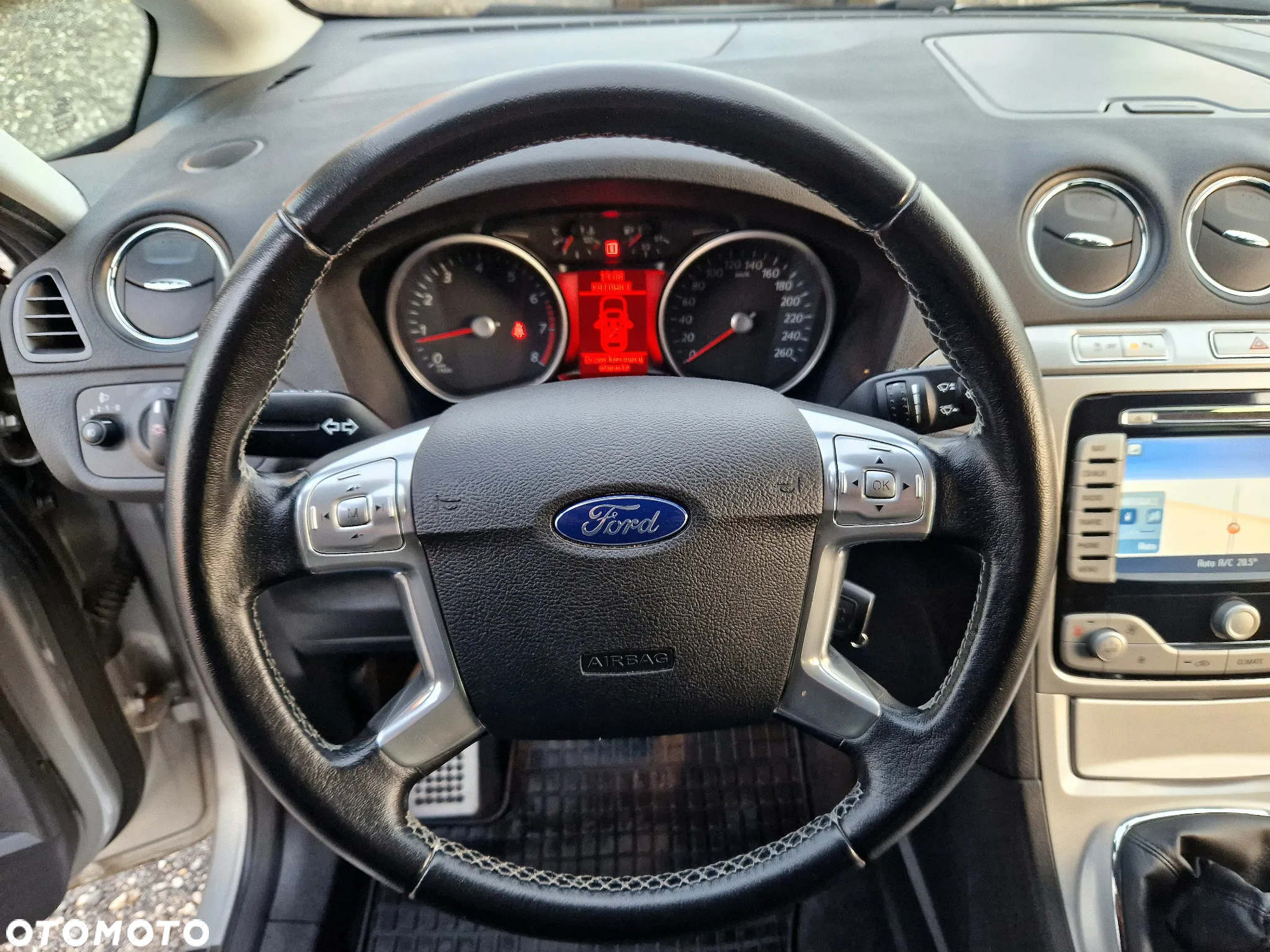 Ford S-Max - 16