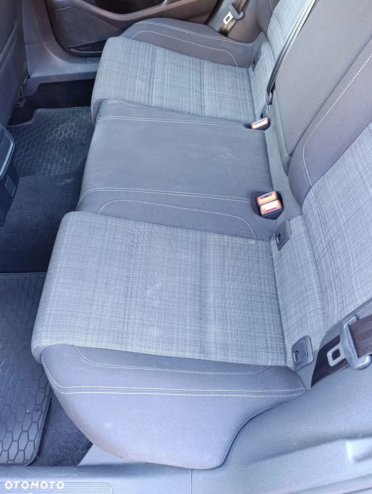 Volkswagen Passat 2.0 TDI EVO Business DSG - 18