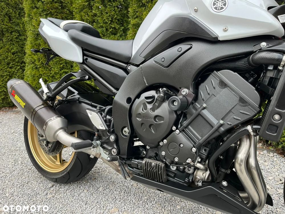 Yamaha FZ8 - 15